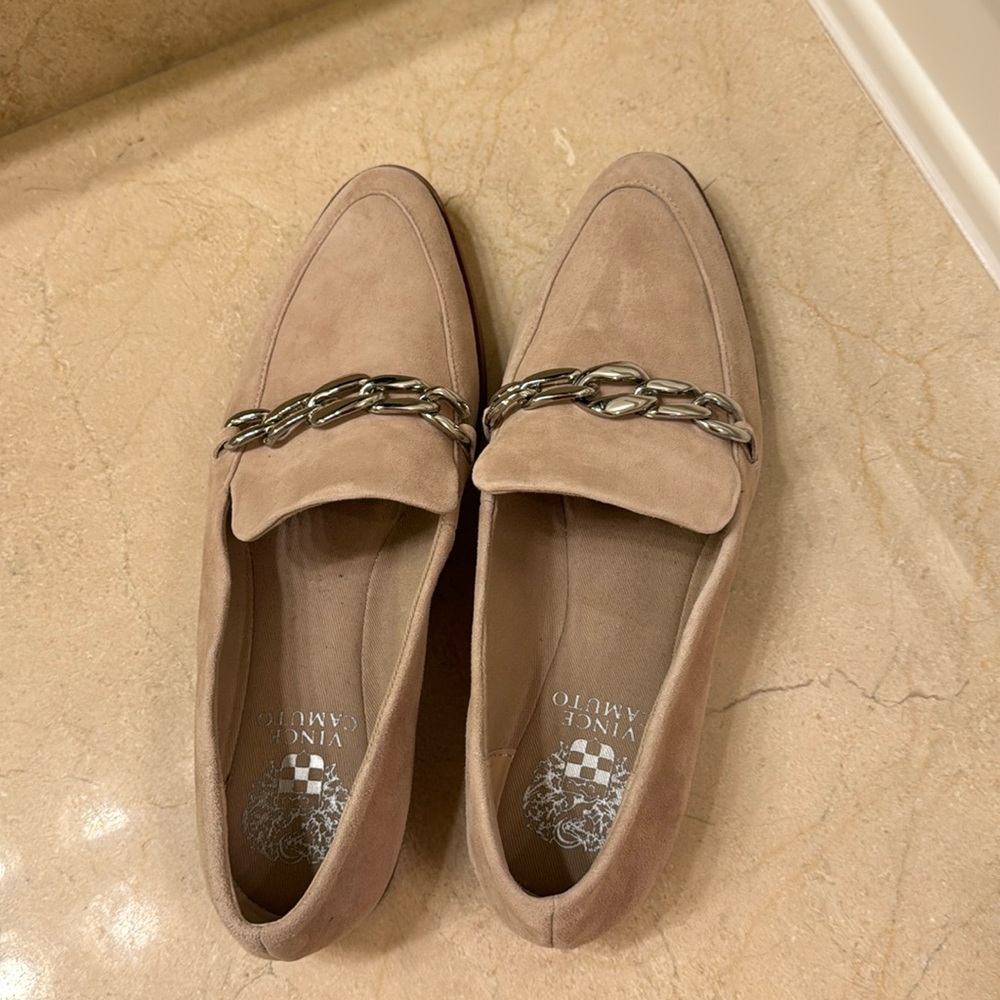 NWT Vince Camaro loafers
